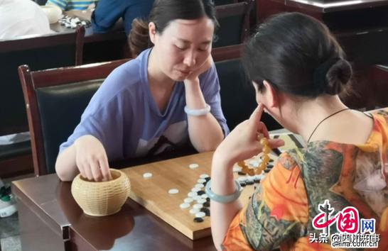 成都职院举行教职工棋王棋后争霸赛